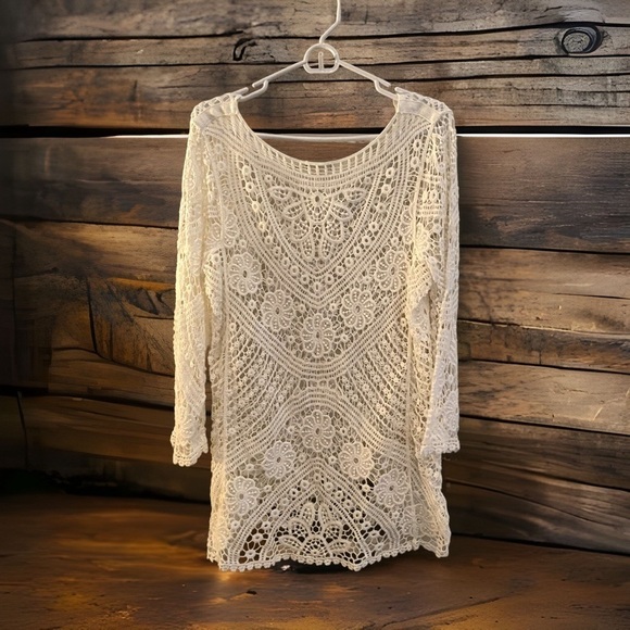 Beautiful Embroidered Sweater - Picture 2 of 3